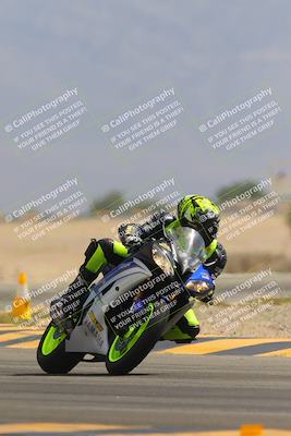 media/Sep-30-2023-SoCal Trackdays (Sat) [[636657bffb]]/Turn 15 (1120am)/